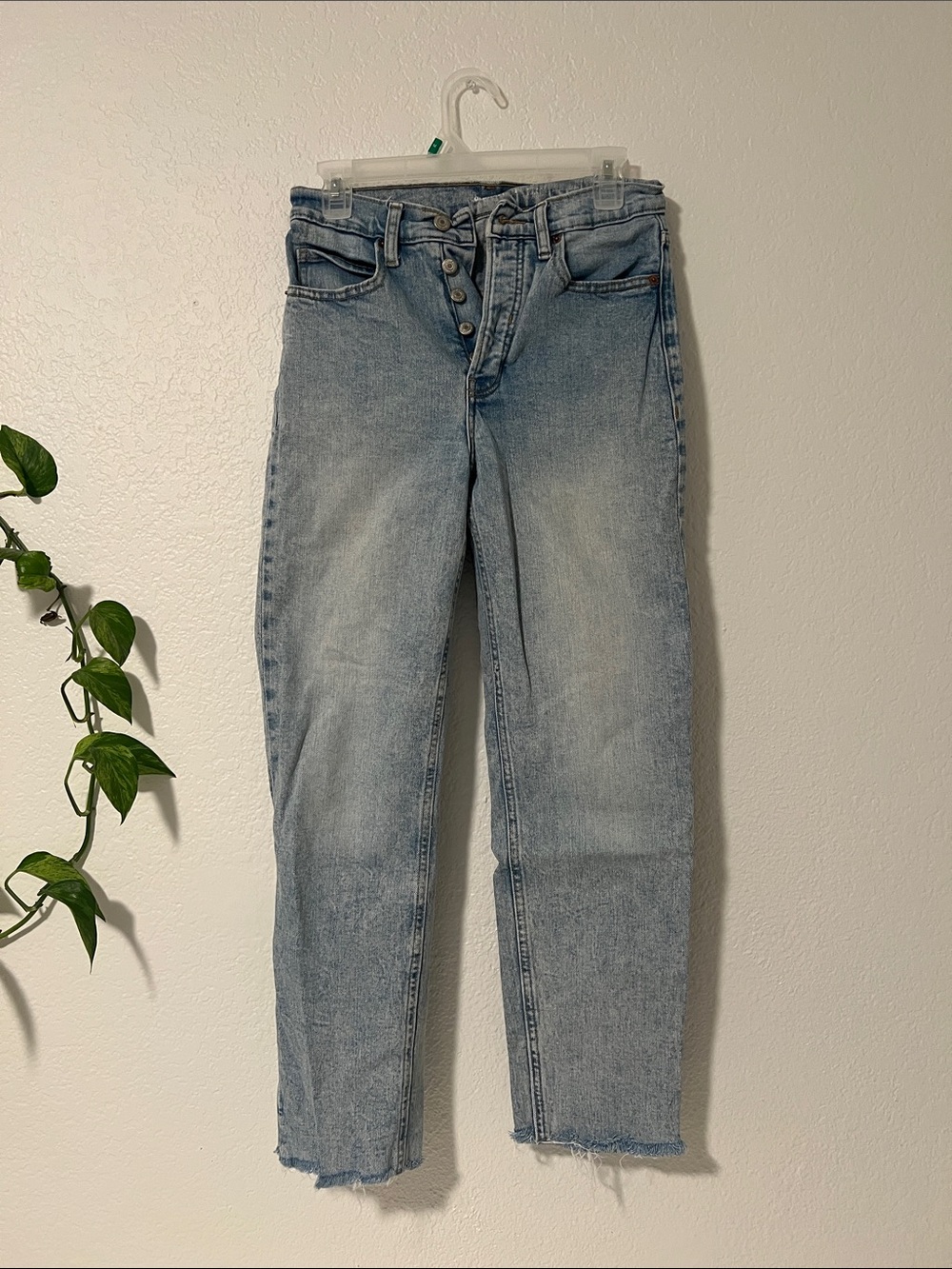 High-Rise Light Wash Women's Jeans - Classic Button-Fly